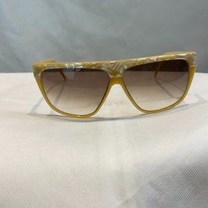 Vintage Laura Biagiotti Womens Beige & Pearl Top Sunglasses